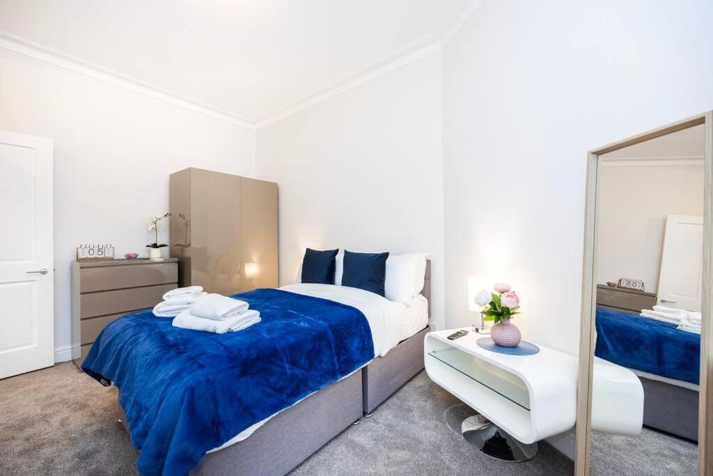 Stylish Studio In Leicester Square Лондон Экстерьер фото